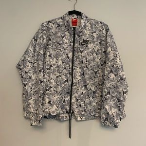 NIKE Windbreaker